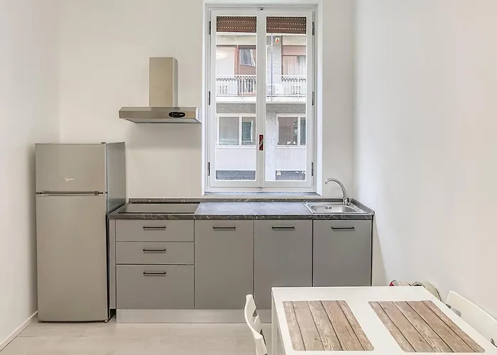 Milano Brera Moscova - White Apartment