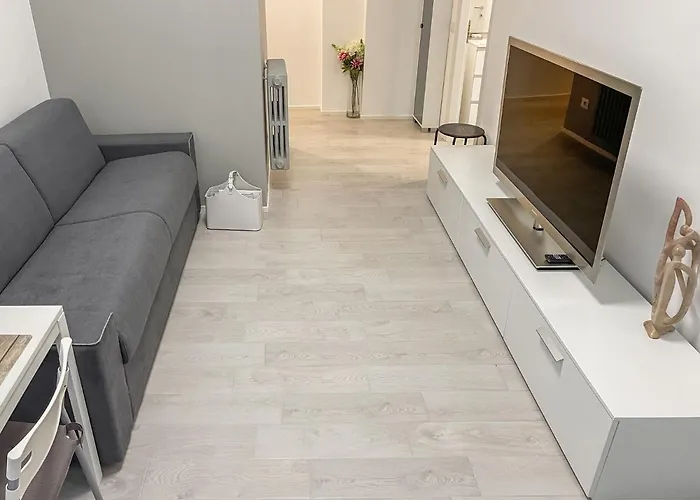 Milano Brera Moscova - White Apartment